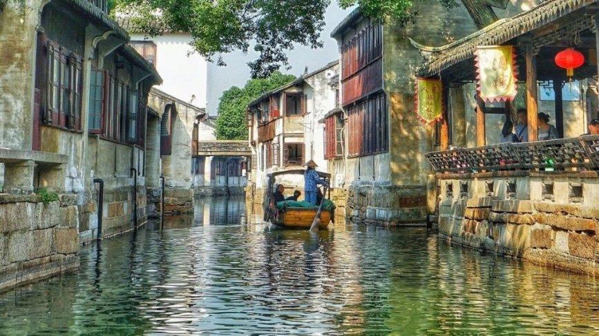茅台集团：深入推动续建项目、新建项目、储备项目落地落实